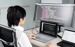 象山 api php源码,下载的php源码怎么运行呢？